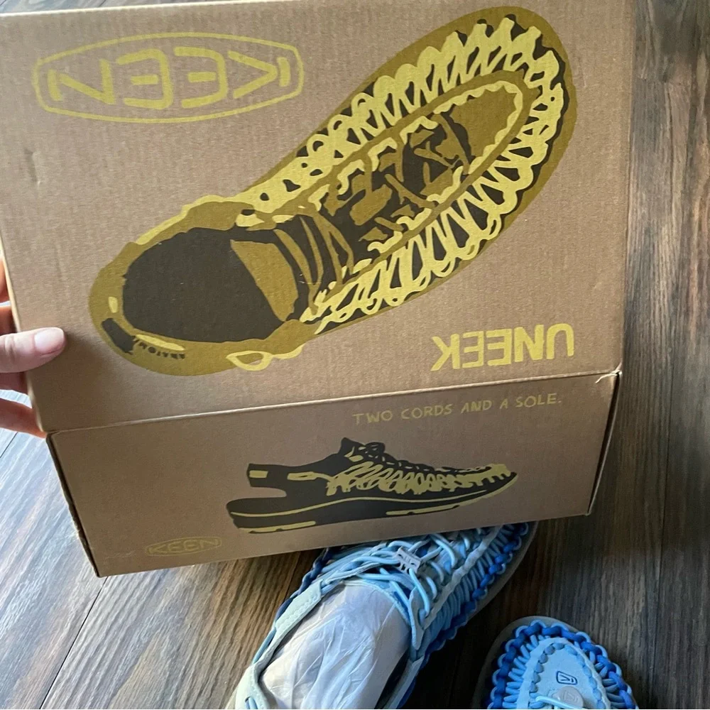 Keen Blue Sandals with Woven Design and Open Back - Picture 10 of 11